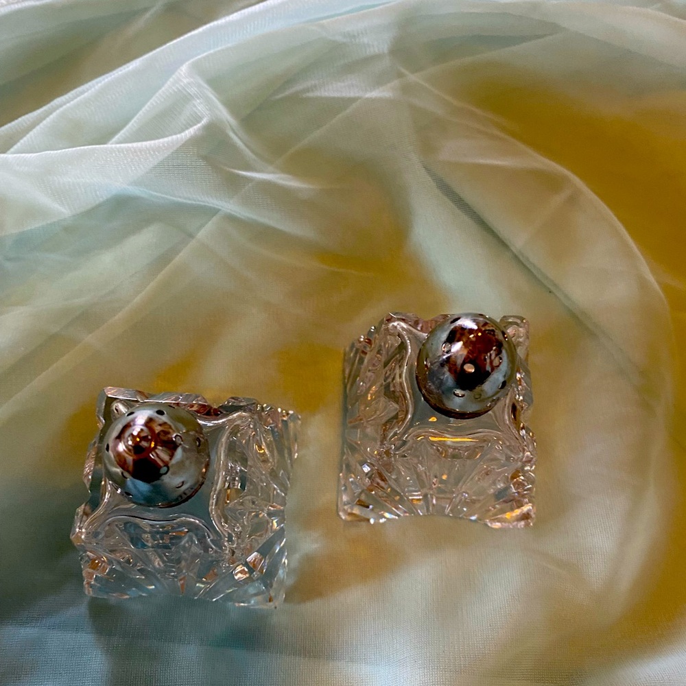 CRYSTAL SALT AND PEPPER SHAKER - Picture 5 of 7
